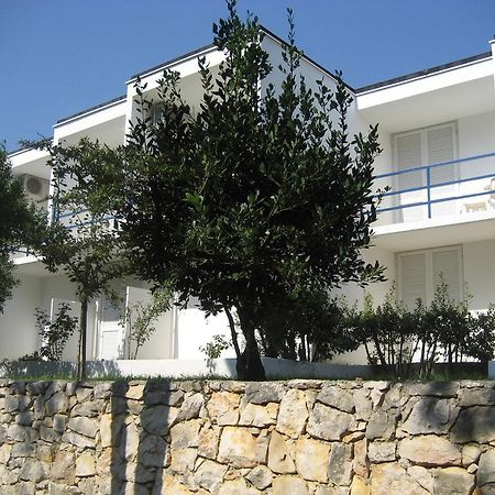 Adria Beach Guest House Novi Vinodolski Exterior foto